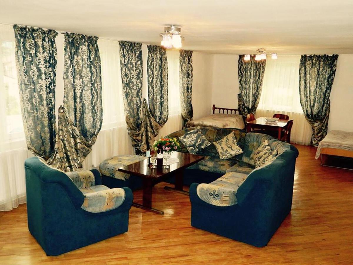 Erik'S Guest House ボルジョミ エクステリア 写真