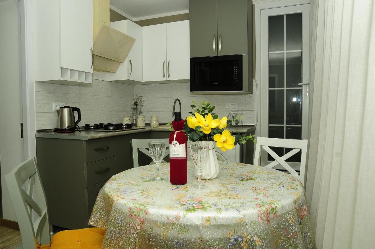 Erik'S Guest House ボルジョミ エクステリア 写真