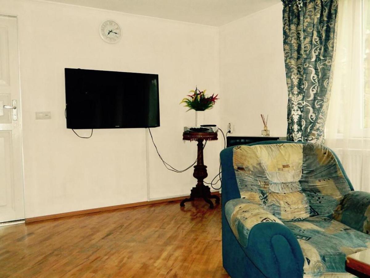 Erik'S Guest House ボルジョミ エクステリア 写真
